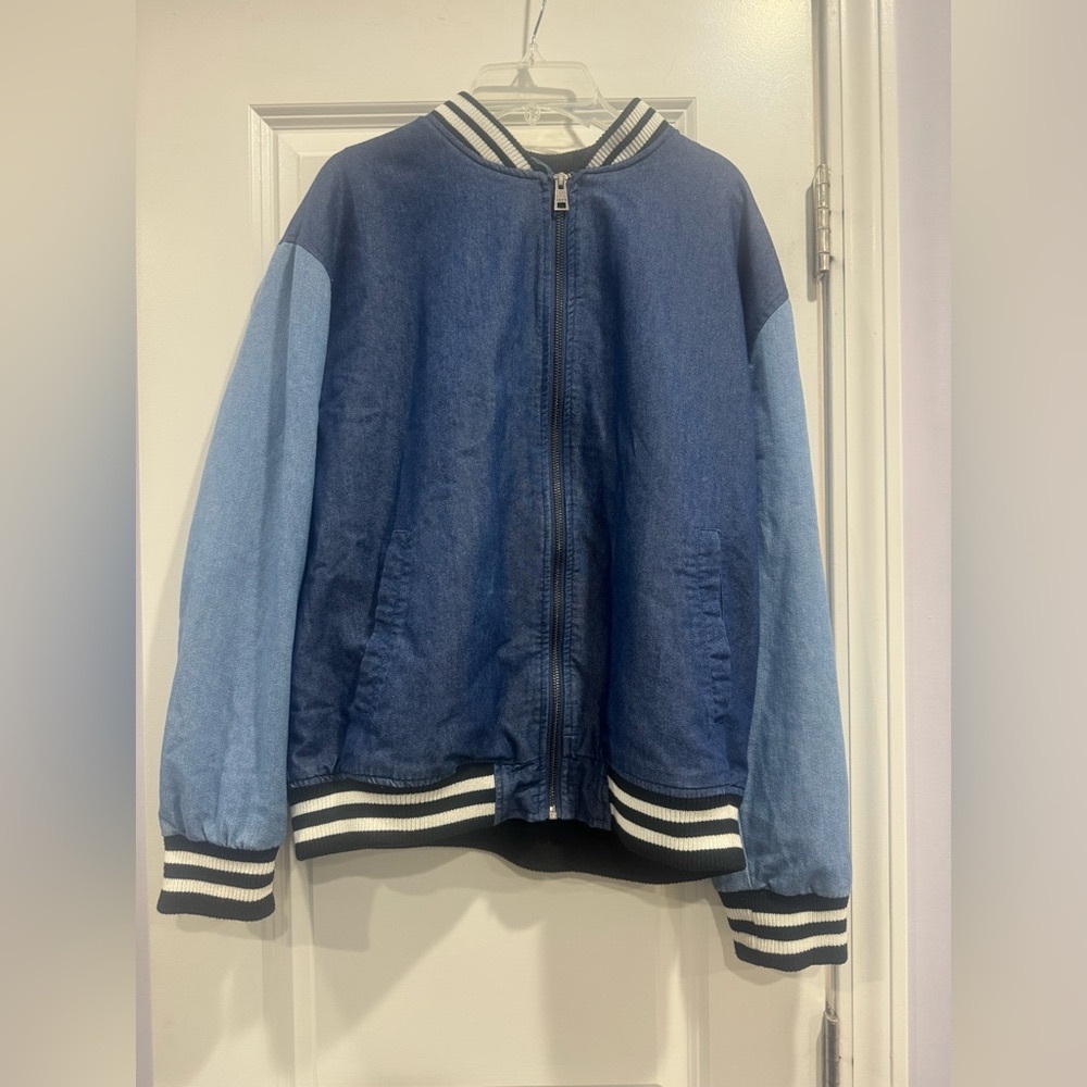 Levi's Varsity Bomber Jacket Soft Shell Women's B… - image 1